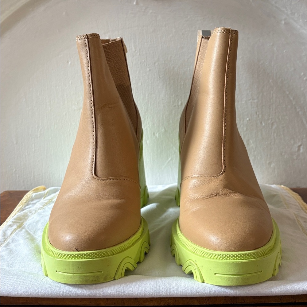 Sorel Tan and Neon Green Women's Ankle Boots- Size U.S. 9.5 - Picture 4 of 5